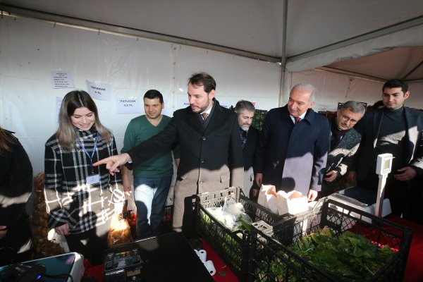Bakan Albayrak tanzim satış noktasını ziyaret etti