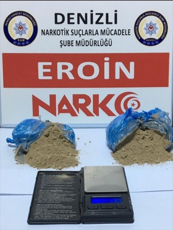 a Uyuşturucuyu fren lambasının içine sakladılar