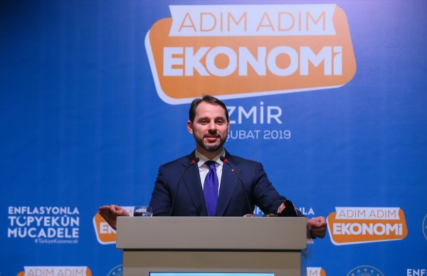 a Bakan Albayrak İzmir'de konuştu