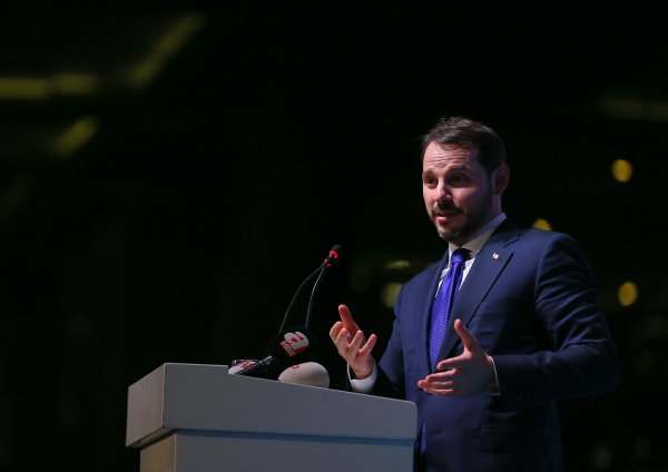 a Bakan Albayrak İzmir'de konuştu