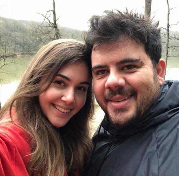 Eser Yenenler sevgilisine evlilik teklif etti