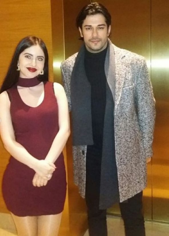 Burak Özçivit kadın hayranlarının ilgi odağı haline geldi