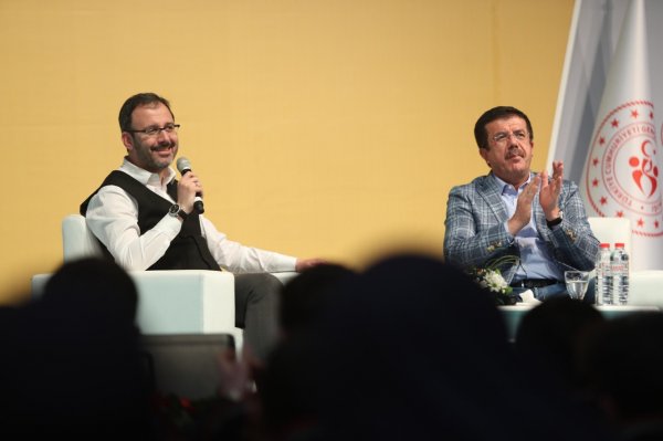 Bakan Kasapoğlu'ndan gençlerle demokrasi buluşması