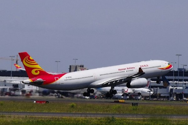 20 yıllık pilot uçuş sırasında uyudu