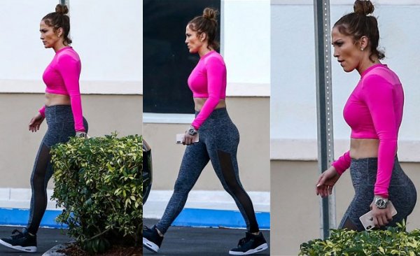 Jennifer Lopez yaşıtlarına taş çıkartıyor
