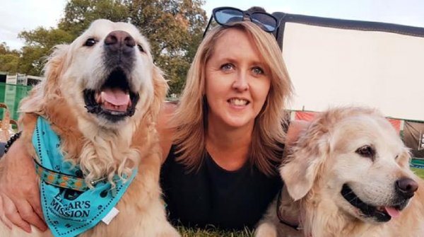 Köpeklerini kendisi gibi vegan yaptı