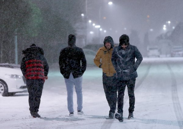 Beylikdüzü’nde kar etkisini gösterdi