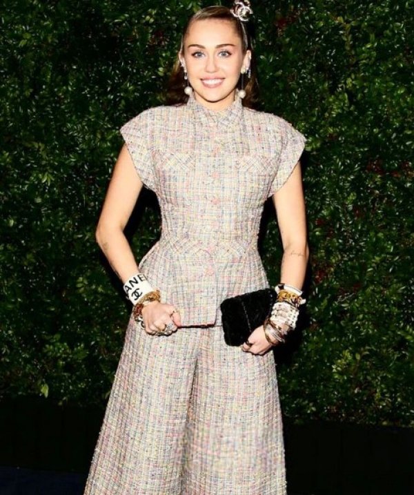 Miley Cyrus, panseksüel olduğunu açıkladı