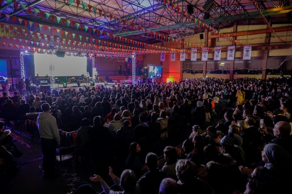 a Bosna Hersek'te Kardeşlik Gecesi