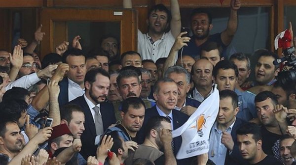 Cumhurbaşkanı Erdoğan'ın pilotu FETÖ'cü çıktı