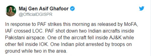 Pakistan, Keşmir'de Hindistan uçağını düşürdü