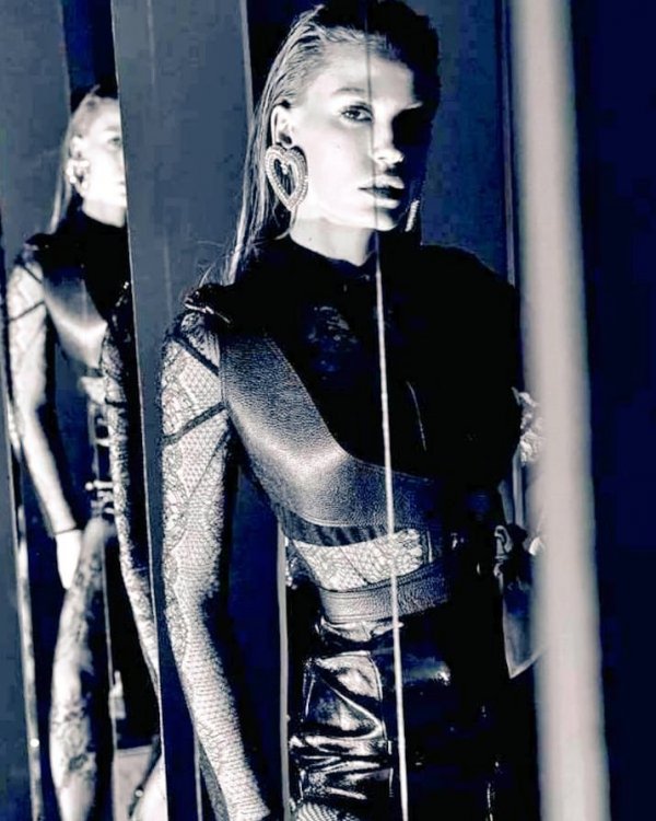 Serenay Sarıkaya: Damar şarkılar severim