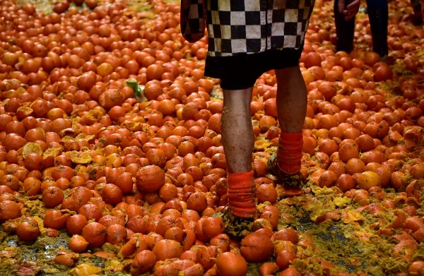 r İtalya'da Portakal Savaşları başladı