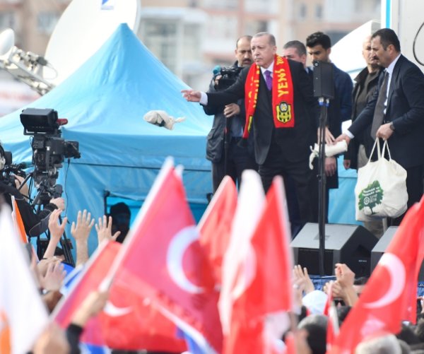 a Cumhurbaşkanı Erdoğan: CHP Yunan gazetelerine manşet oluyor