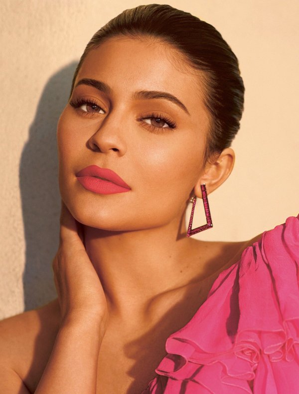 Dünyanın en genç milyarderi Kylie Jenner