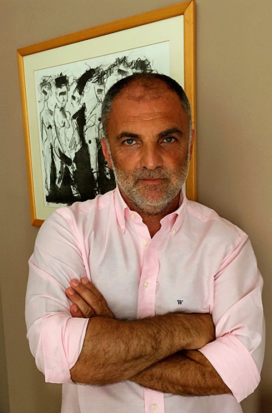 Hakan Yel ile 9. romanı “Bir Daha” ve ilginç yaşamını konuştuk Hakan Yel ile 9. romanı “Bir Daha” ve ilginç yaşamını konuştuk