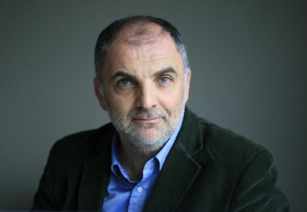 Hakan Yel ile 9. romanı “Bir Daha” ve ilginç yaşamını konuştuk