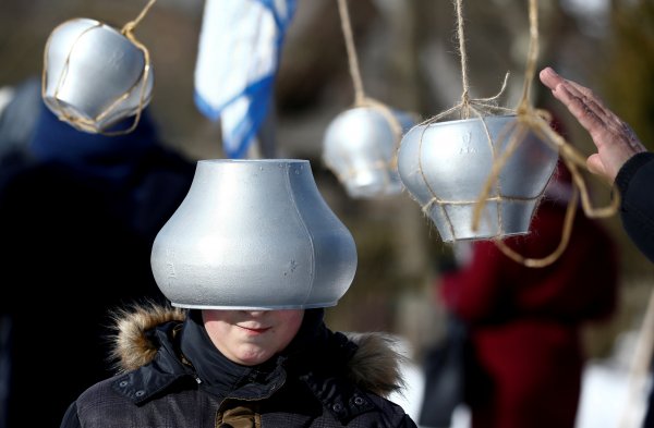 r Rusya'da Maslenitsa bayramı başladı