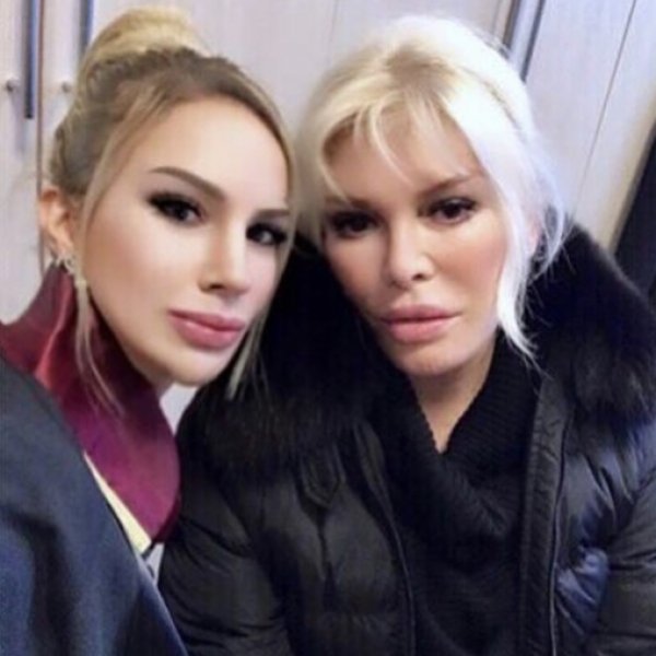 Ajda Pekkan avukatıyla adliyede