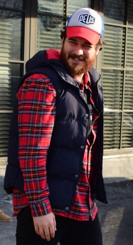 Çağatay Ulusoy'un yeni tarzı