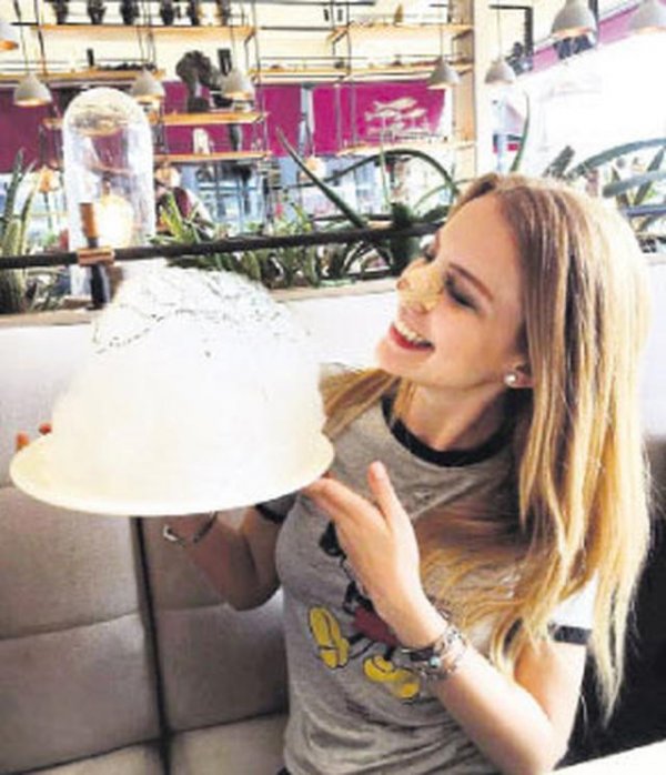 Selen Soyder'in burnu kırıldı