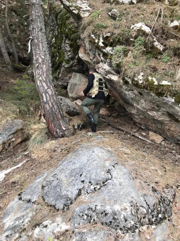 Jandarma dağlarda terörist izi aradı