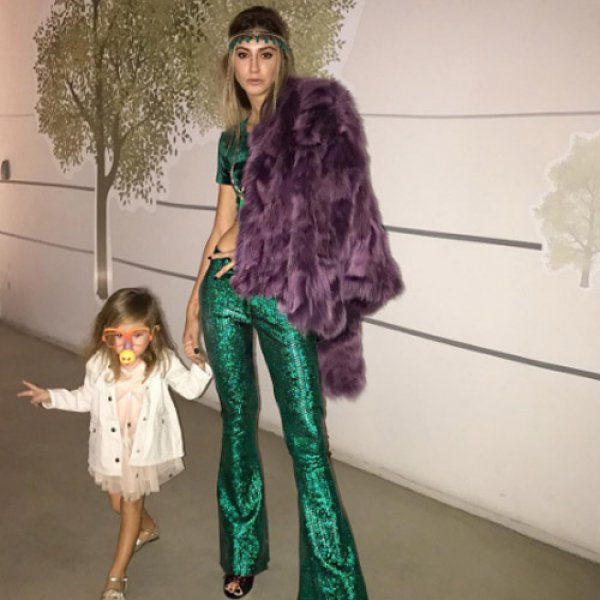 Şeyma Subaşı kıyafetlerini satışa çıkarmayı planlıyor