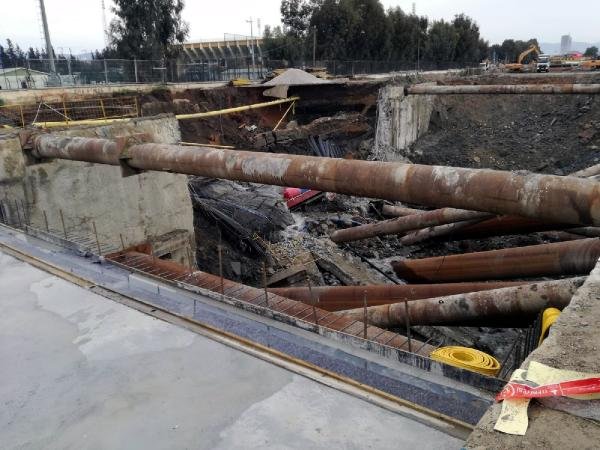 d İzmir'de metro inşaatında göçük
