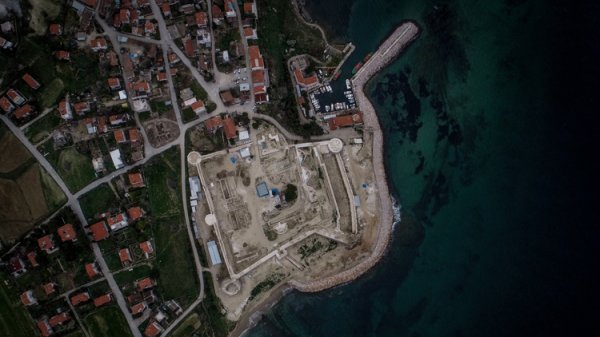 a Boğaz'ı savunan 360 yıllık Seddülbahir Kalesi bitmek üzere