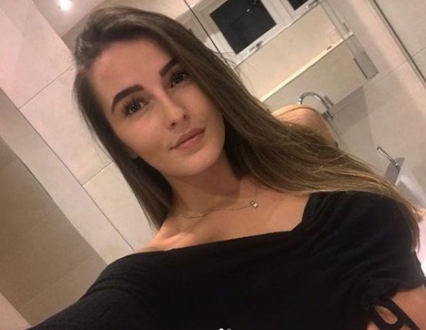 Kıyafeti yüzünden uçağa alınmadı