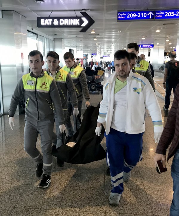 Kanser hastası İtalyan yolcu havalimanında öldü