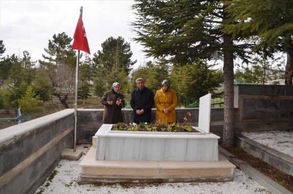 Şehit babası, CHP yöneticilerine tepki gösterdi