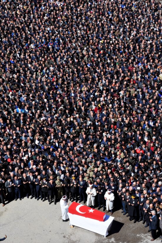 Gümüşhane'de binlerce kişi şehidini uğurladı