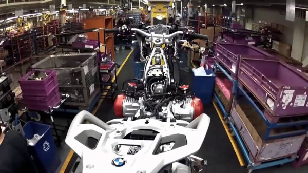 BMW fabrikasında işçiye Türkçe konuşma yasağı