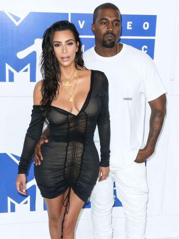 Kim Kardashian sedef hastası