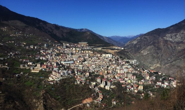 a Atatürk ve şehitleri gökyüzünde andılar