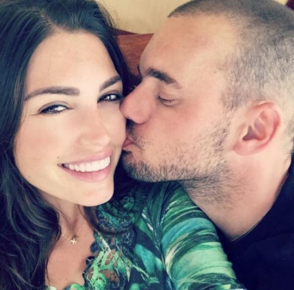 Sneijder kliniğe yatarsa Yolanthe'yle barışacak
