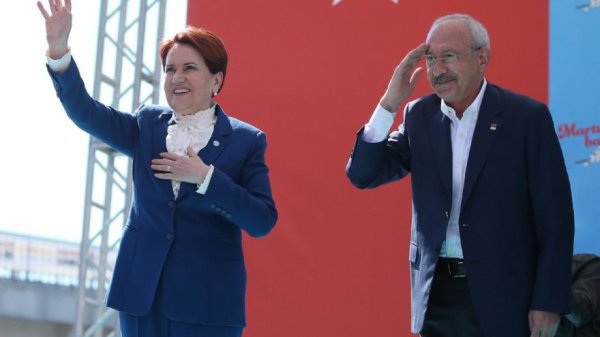 Akşener'den FETÖ'cü hainlere Mehmetçik benzetmesi