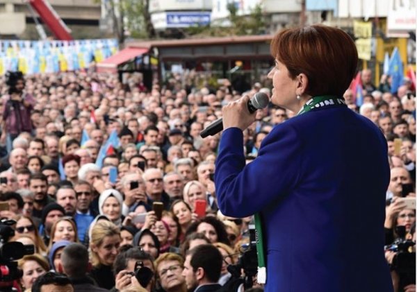 Akşener'den FETÖ'cü hainlere Mehmetçik benzetmesi