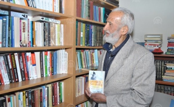 Çocuklar okusun diye evini kütüphaneye çevirdi