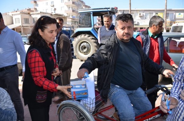 i Ana sınıfı öğrencileri Bozyazı sahilini temizledi