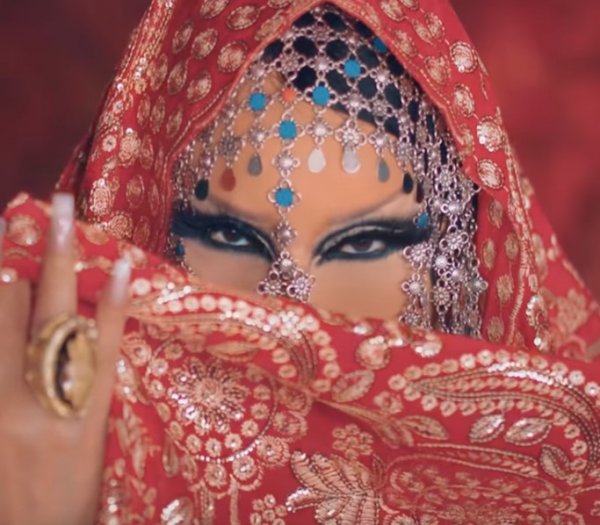 Bülent Ersoy, Beyonce'yi örnek aldı