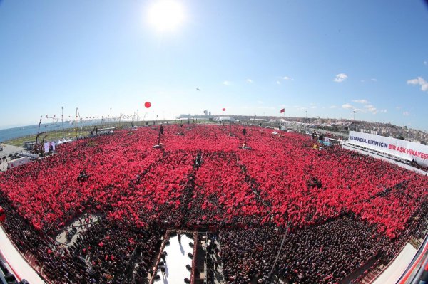 a Cumhur İttifakı'nın İstanbul mitingine vatandaşlar akın etti