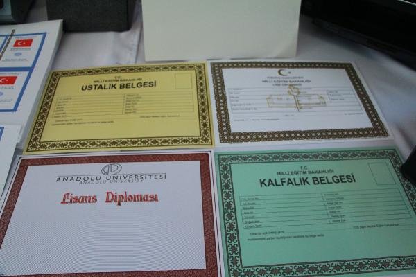 Jandarma, kalpazanları paravan şirkette yakaladı