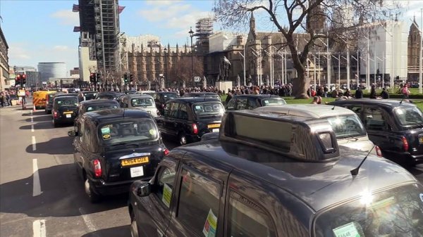 a Londra'da taksici protestosu