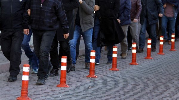 FETÖ'den 31 ByLock kullanıcısına gözaltı kararı verildi