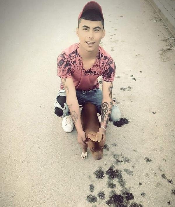 Okul önünde bıçaklanan genç kurtarılamadı