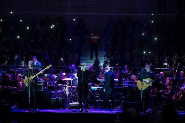 a MFÖ, CSO ile aynı sahneyi paylaştı
