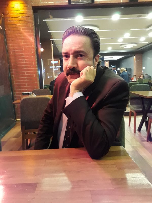 Reşit Güngör Kalkan ile İsmet Özel biyografisi üzerine konuştuk Reşit Güngör Kalkan ile İsmet Özel biyografisi üzerine konuştuk