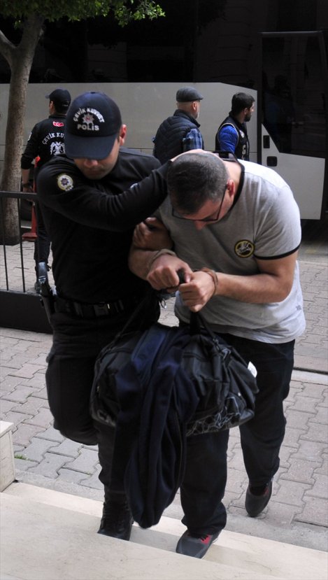 a FETÖ'nün askeri yapılanmasından 8 kişi tutuklandı